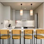 Apartmanhotel Legends House By Sweet