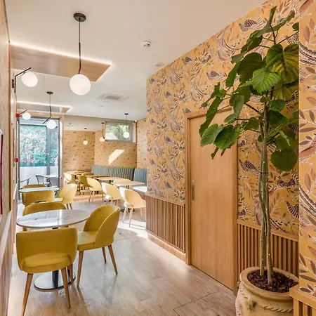 Hotel apartamentowy Legends House By Sweet 2*