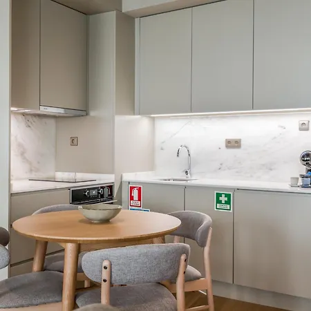 Legends House By Sweet Hotel apartamentowy