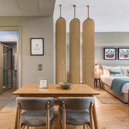 Hotel apartamentowy Legends House By Sweet 2*