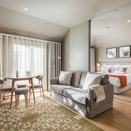 Legends House By Sweet Apartmanhotel 4*